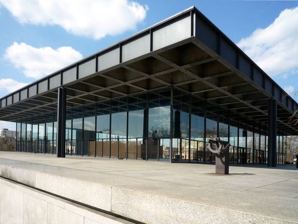 Blick auf die Neue Nationalgalerie in Berlin